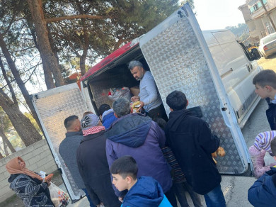 Yardim Dagitimi (35)