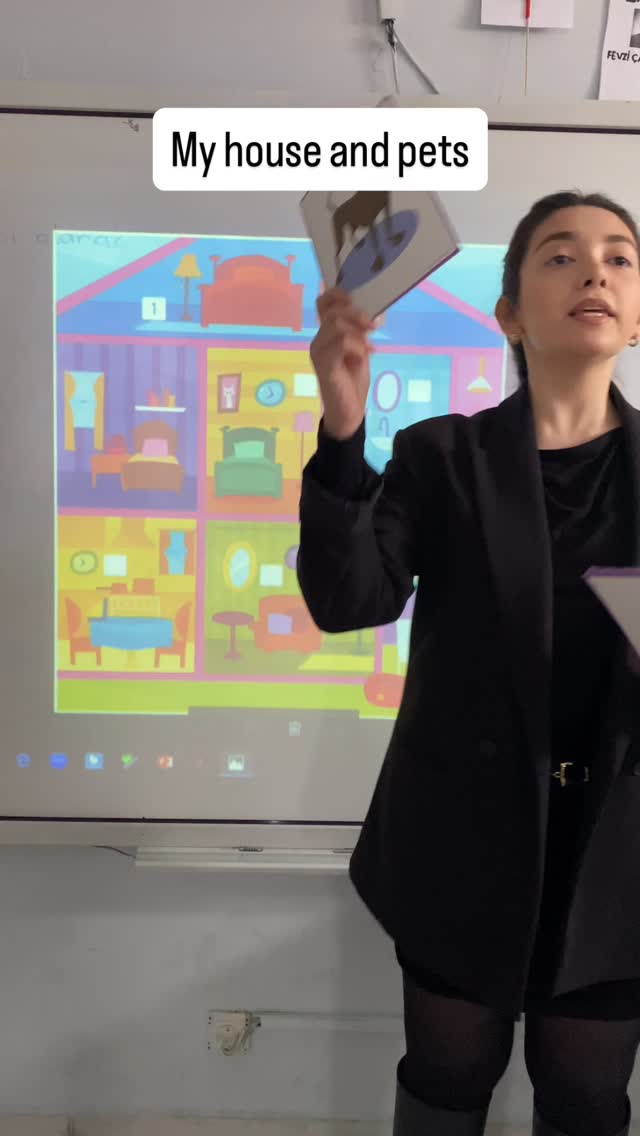 İngilizce dersinde my house, pets ve in/on konusunu birleştirip pekiştirdik. Hem konuyu öğrendiler hem de eğlendiler. 

Yaparak yaşayarak öğrenmenin tadı bir başka👏✨
#ingilizce #english #ilkokul #mutluçocuklar #eğitim